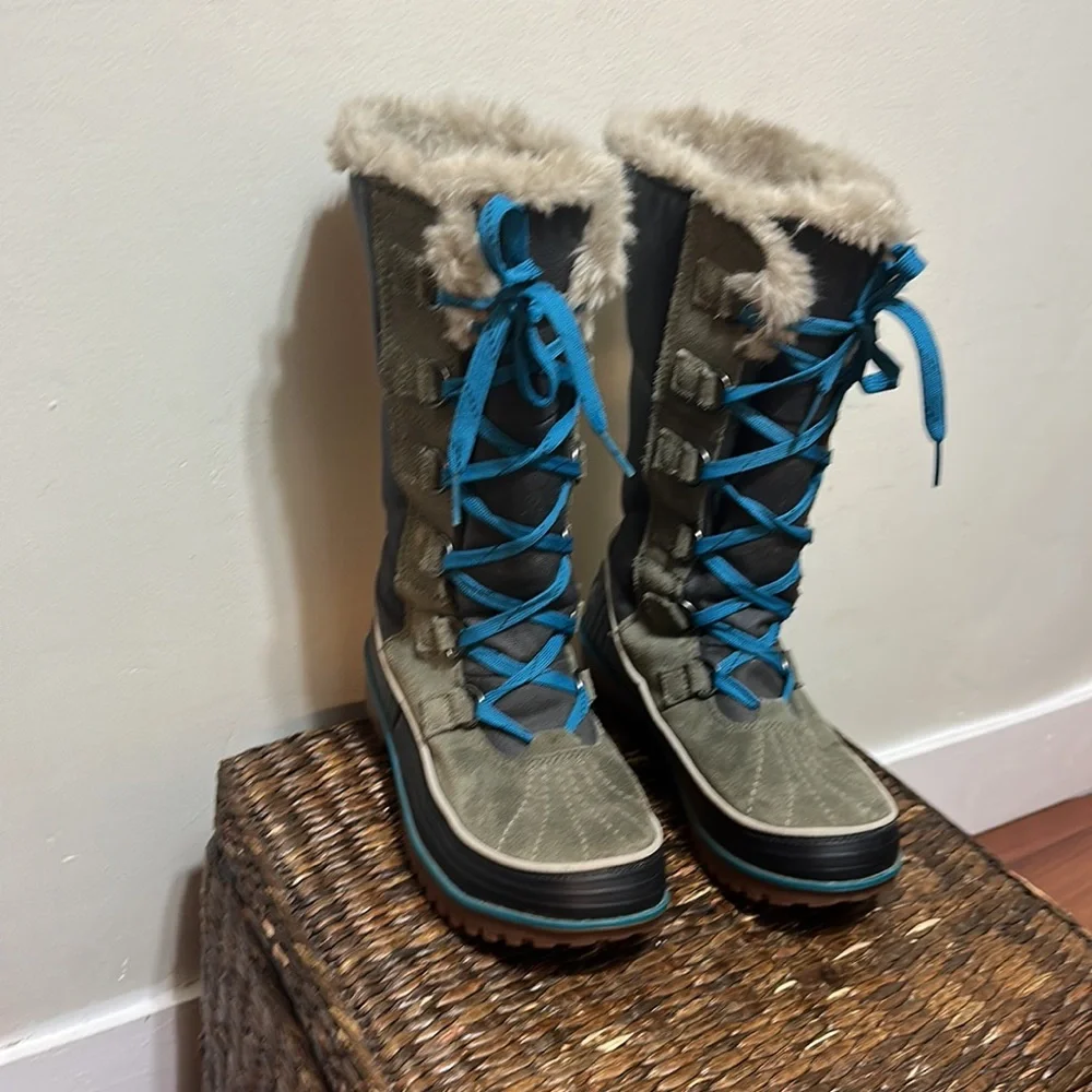 SOREL Suede Tivoli II Hiking Boots - Picture 2 of 10